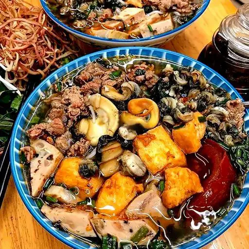 Hình ảnh Bún ốc to nhỏ bò đậu