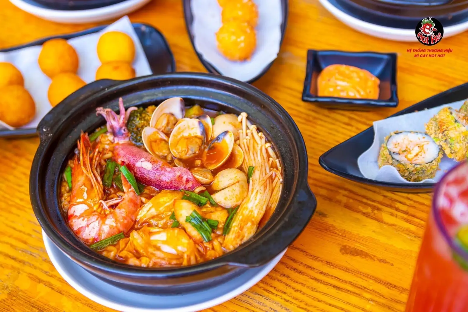 Hình ảnh Mỳ cay hải sản