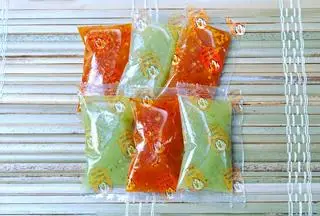Hình ảnh 2 Gói nước chấm cay & Không cay
