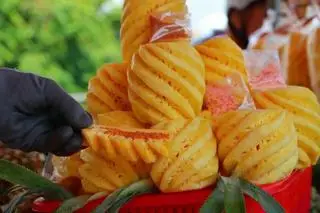 Hình ảnh thơm thái mini nguyên trái 