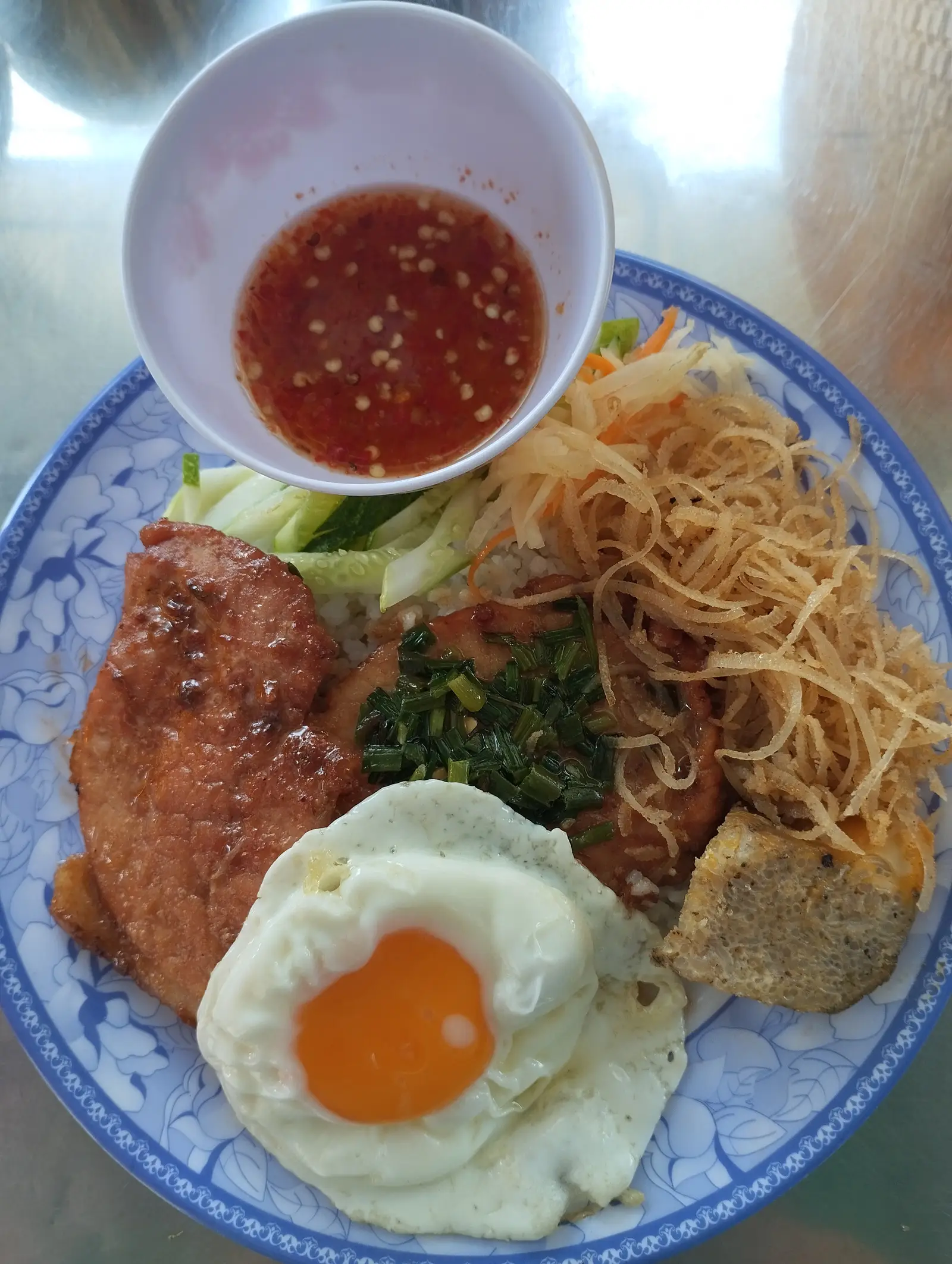 Hình ảnh Cơm Sườn Bì Chả La