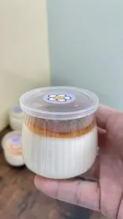 Hình ảnh Sữa chua caramel muối hồng