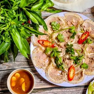 Hình ảnh Bê cuốn rau rừng - nhỏ