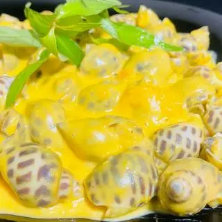 Hình ảnh Ốc Hương Sốt Trứng Muối