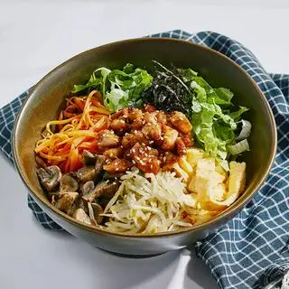 Hình ảnh Cơm trộn gà viên