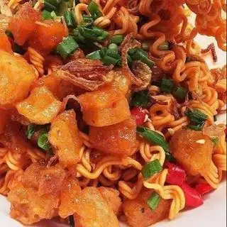 Hình ảnh Mì trộn indomie tóp mỡ+1 trứng chiên 