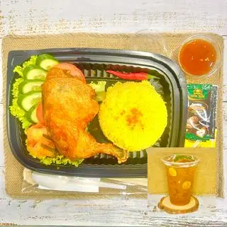 Hình ảnh Combo No Nê-Giá Thích Mê (Cơm Gà LỚN xốt Tùy chọn kèm nước)