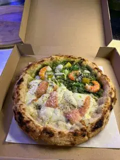 Hình ảnh PIZZA CÁ HỒI * HẢI SẢN PESTO