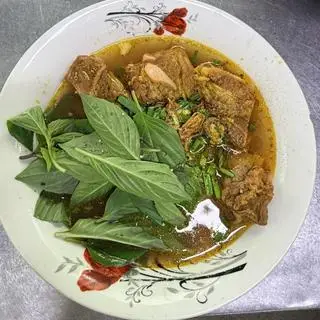 Hình ảnh Hủ tíu mì sườn kho
