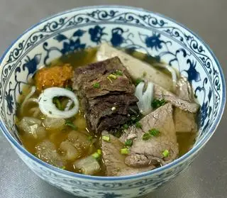 Hình ảnh Bún bò sườn - nạm - gân