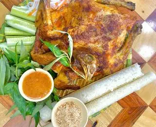 Hình ảnh 1 gà 10 bánh bao