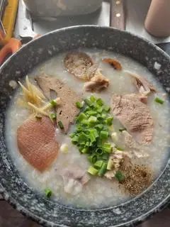 Hình ảnh Cháo lòng đầy đủ - bình thường