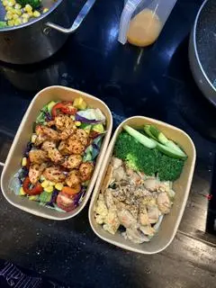 Hình ảnh Combo Salad + Cơm Gà Teriyaki Trứng Phủ