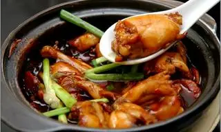 Hình ảnh Cơm ếch 2 con - 1 rau luộc ( làm nong note quán ạh )