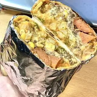 Hình ảnh Tacos Bò Bơ Tỏi M