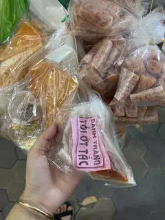 Hình ảnh Bánh tráng tỏi ớt tắc