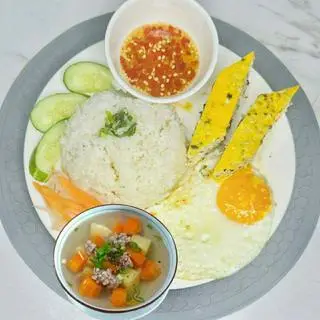 Hình ảnh Cơm tấm chả trứng 