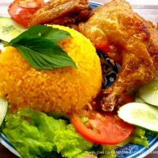 Hình ảnh Cơm gà + nước sâm nhà nấu 