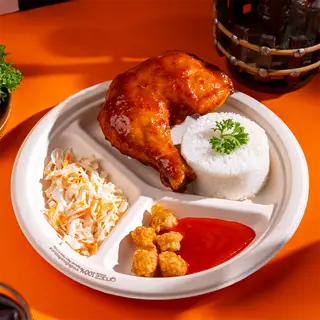 Hình ảnh Cơm Gà Góc Tư Phủ Xốt