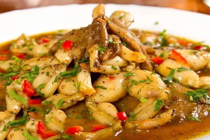 Hình ảnh Cơm ếch xào sả ớt - Canh