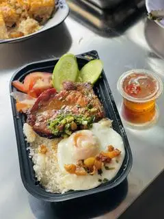 Hình ảnh Cơm Sườn Trứng