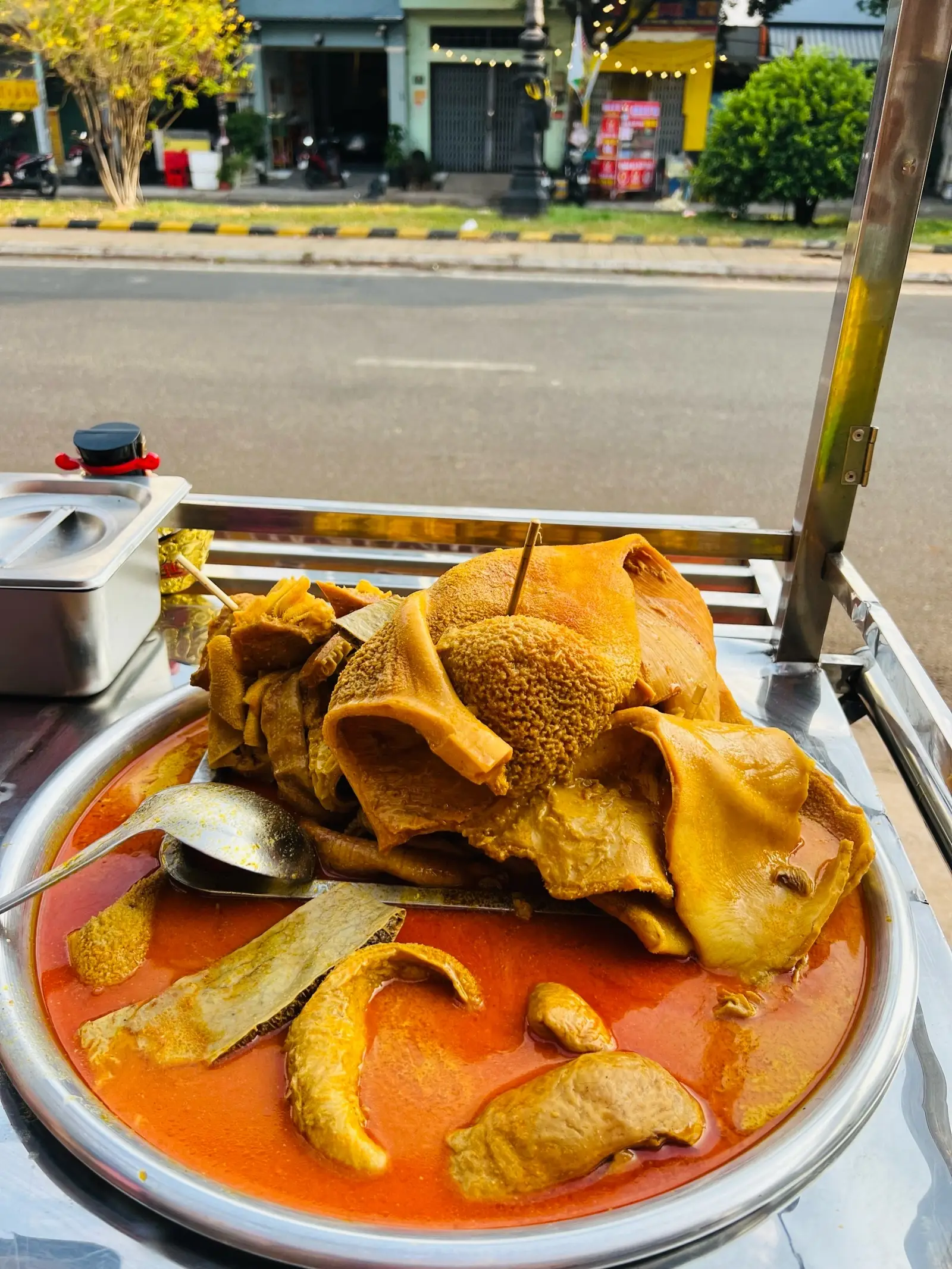 Hình ảnh Phá lấu truyền thống