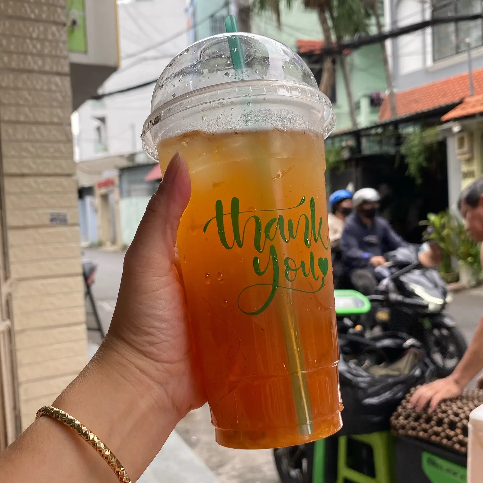 Hình ảnh Hồng trà sủi bọt_ ly 650ml _ nhà Nu Nà