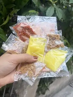 Hình ảnh Bánh tráng bơ dẻo cay