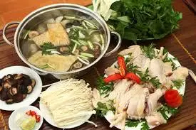 Hình ảnh lẩu gà nấm ( tặng lạc rang hoặc lạc luộc theo mùa)