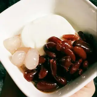 Hình ảnh Đậu Đỏ Mix Sữa Chua