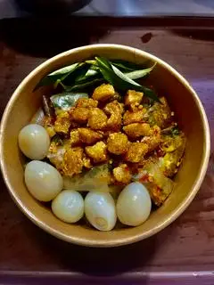 Hình ảnh Phơi sương trộn mỡ hành - tóp mỡ - trứng lòng đào