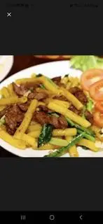 Hình ảnh Nui xào bò trứng op la