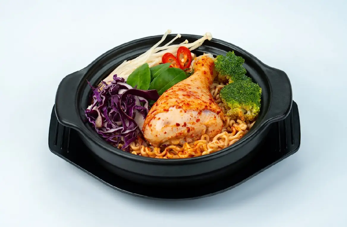 Hình ảnh Mì Lẩu Thái Đùi Gà 