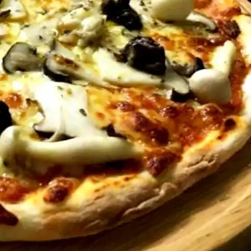 Hình ảnh Pizza gà ngô nấm - cỡ lớn