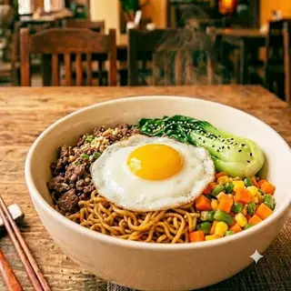 Hình ảnh Mì trộn Indomie thịt bò trứng lòng đào