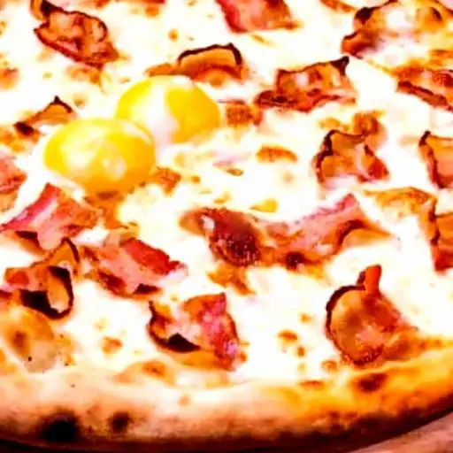 Hình ảnh Pizza xốt kem nấm carbonara - Cỡ Lớn