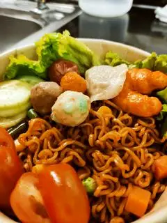 Hình ảnh Mì trộn thập cẩm