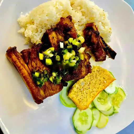 Hình ảnh Cơm tấm sườn - chả - canh
