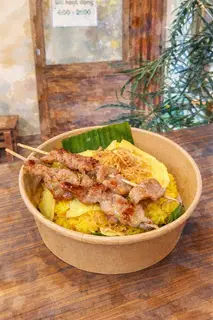 Hình ảnh Xôi Xiên Heo/Gà