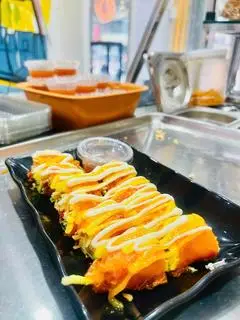Hình ảnh bánh tráng cuốn mix sốt