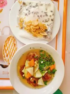 Hình ảnh Bánh cuốn trứng lòng đào nhân thịt