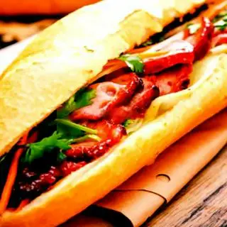 Hình ảnh Bánh mì xá xíu