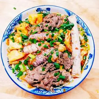 Hình ảnh Bún riêu bò + giò + bề bề 