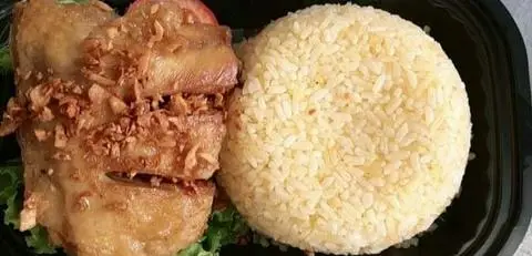 Hình ảnh Quán A Tí - Cơm Gà Xối Mỡ