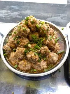 Hình ảnh Bánh mì xíu mại