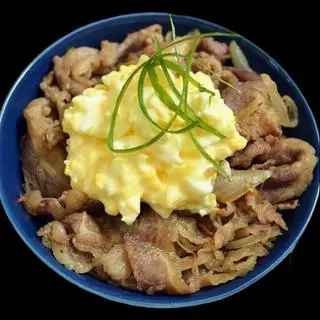 Hình ảnh Cơm bò hầm trứng chiên