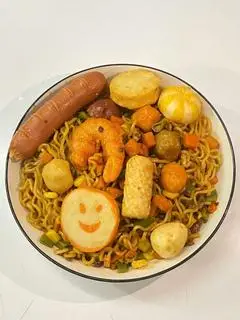 Hình ảnh Mì trộn đặc biệt nhiều mì