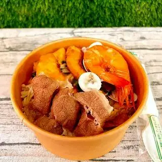 Hình ảnh Bún thái hải sản V.I.P