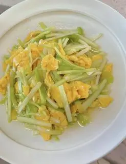 Hình ảnh 韭黄炒蛋- Trứng xào hẹ vàng – Stir-Fried Eggs with Yellow Chives