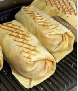 Hình ảnh Tacos thập cảm gà bò